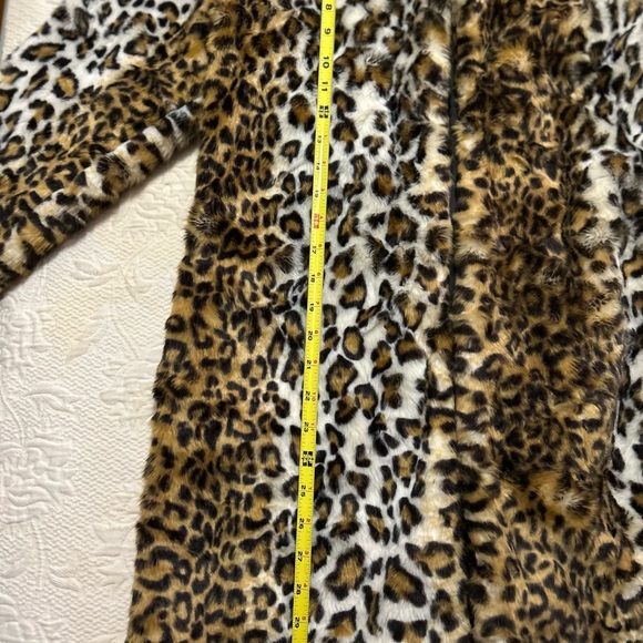 faux leopard fur coat by Lanshofei size large excellent condition - Picture 4 of 8